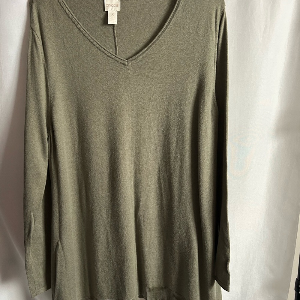 Chico's army green V-Neck Long Sleeve Top XL